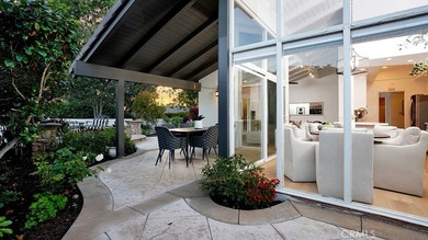 Set on a beautiful greenbelt with mature landscaping and - photo 21