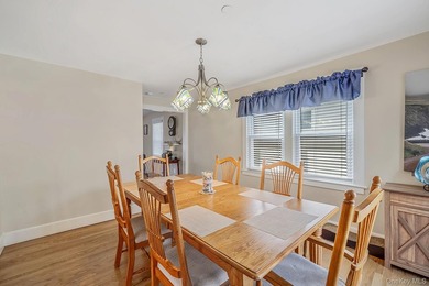 Ideally situated between the beach and bay in Long Beach's - photo 22