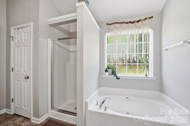 Welcome to this beautifully maintained, move-in ready home - photo 23