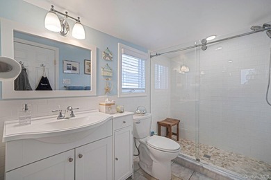 Ideally situated between the beach and bay in Long Beach's - photo 24