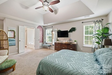 Welcome to this beautifully maintained, move-in ready home - photo 26