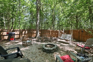 Welcome to this beautifully maintained, move-in ready home - photo 35