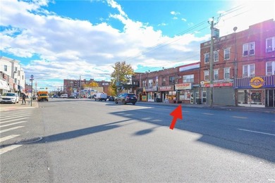Welcome to this well-positioned mixed-use investment property in - photo 8