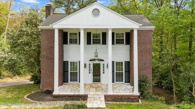 Fort Loudoun Lake Home Sale Pending in Knoxville Tennessee