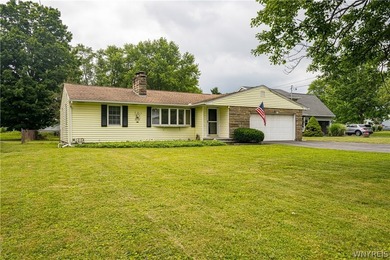 Welcome home to this charming 3-bedroom, 1-bath ranch nestled in - photo 1