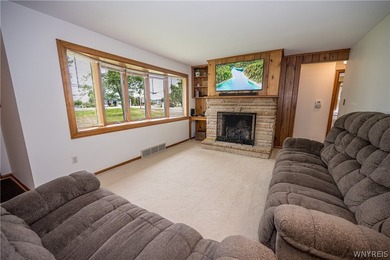 Welcome home to this charming 3-bedroom, 1-bath ranch nestled in - photo 8