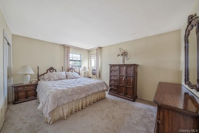 Welcome to this charming Hi Ranch in the heart of South Bellmore - photo 10