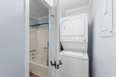 Enjoy waterfront living at the end of desirable Soundside Drive - photo 4