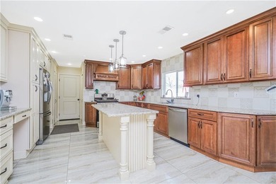 Luxury corner detached 1 family, with 2 cars garage, lots of - photo 22