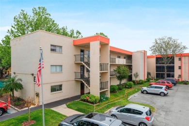 Lake Condo For Sale in Lakeland, Florida