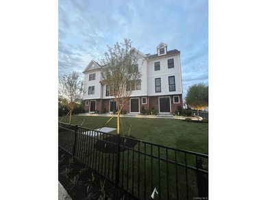 Welcome Home to Sunset Villas at Andrews Lane Sleepy Hollow, NY - photo 3