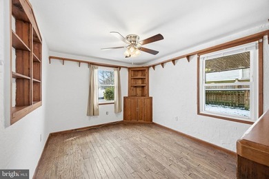 A charming move in ready 4 bedroom duplex, ready for you to call - photo 11
