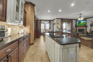 Georgeous home with lots of upgrades.4 bedrooms,3 1/2 Baths