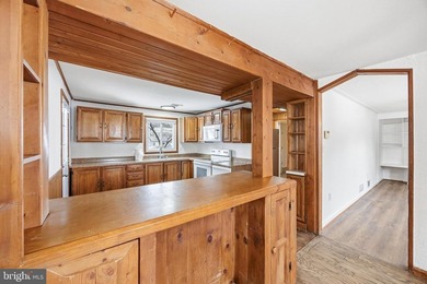A charming move in ready 4 bedroom duplex, ready for you to call - photo 15