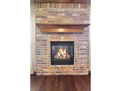 Georgeous home with lots of upgrades.4 bedrooms,3 1/2 Baths