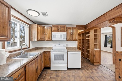 A charming move in ready 4 bedroom duplex, ready for you to call - photo 19