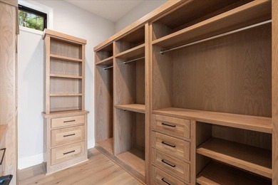 Welcome to Your Stunning New Lake Home on Highly Sought After - photo 25