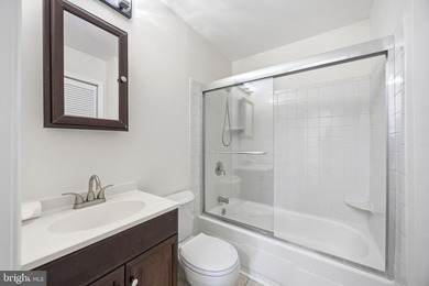 A charming move in ready 4 bedroom duplex, ready for you to call - photo 26