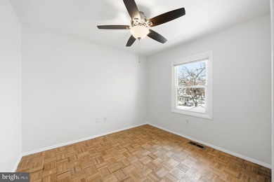 A charming move in ready 4 bedroom duplex, ready for you to call - photo 28
