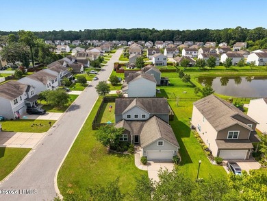 Welcome to this spacious 3-bedroom, 2.5-bath home with a 2-car - photo 4