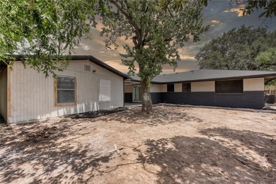 Welcome to 4329 Marie, where modern design meets timeless - photo 30