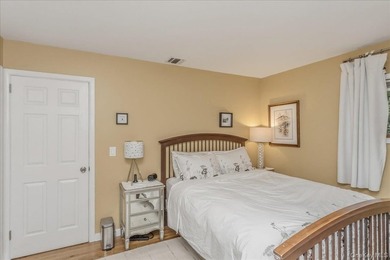 Welcome to this beautifully maintained 3 bedroom ranch nestled - photo 13