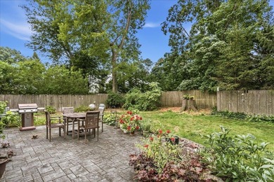 Welcome to this beautifully maintained 3 bedroom ranch nestled - photo 16