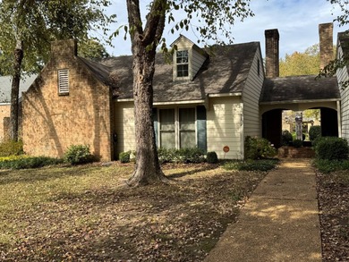 Yazoo River Home For Sale in Greenwood Mississippi