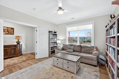 For Showings/Questions Contact: Danielle Bradshaw Welcome to 439 - photo 5