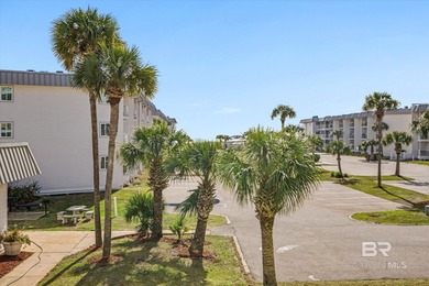 Bright and sunny 2nd-story condo in Gulf Shores Plantation East