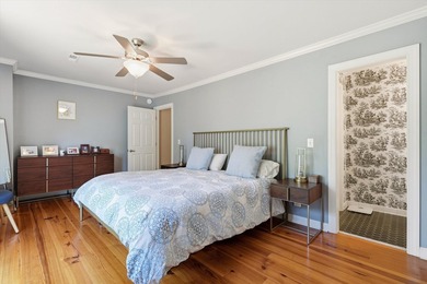 Comfort, convenience, and Lowcountry living come together in one - photo 21