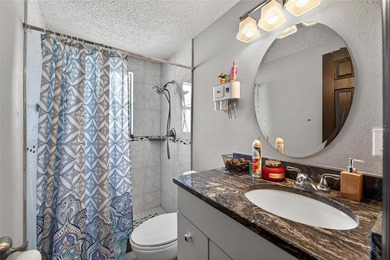 Welcome to this beautifully maintained 2-bedroom, 2-bathroom - photo 22