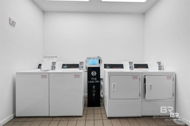 Bright and sunny 2nd-story condo in Gulf Shores Plantation East