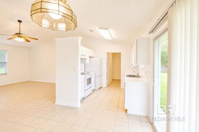 Welcome to 614 Eastgate Circle in Foley, Alabama! This freshly - photo 10