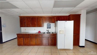 Prime 2,912 SF commercial building located directly in front of