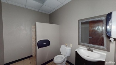 Prime 2,912 SF commercial building located directly in front of