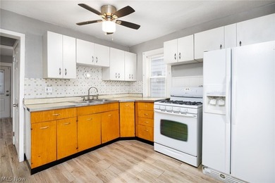 Welcome to 19307 Kildeer Avenue in Cleveland! 3 bedrooms, 1 1/2 - photo 8