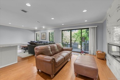 Welcome to this beautifully renovated Ashford model in the - photo 11