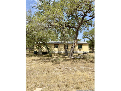 Country Living in La Vernia! Enjoy the peace and privacy of 1.7