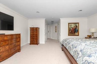 Welcome to this beautifully renovated Ashford model in the - photo 17