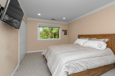 Welcome to this beautifully renovated Ashford model in the - photo 19