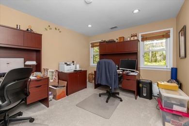 Welcome to this beautifully renovated Ashford model in the - photo 20