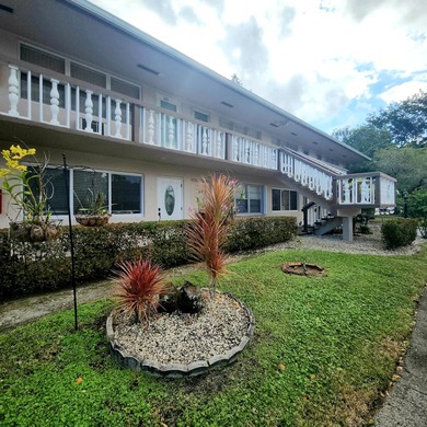 Spectacular renovated 1st floor condo in the active 55 community - photo 20