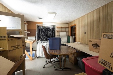 Over 15,000 sq. ft of commercial opportunity in Higginsville!