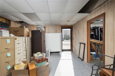 Over 15,000 sq. ft of commercial opportunity in Higginsville!