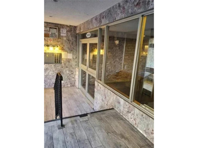 Sunny one bedroom apartment offers a cozy and efficient living - photo 3
