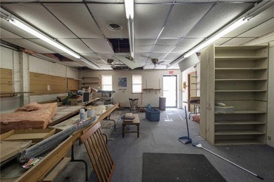 Over 15,000 sq. ft of commercial opportunity in Higginsville!