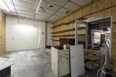 Over 15,000 sq. ft of commercial opportunity in Higginsville!