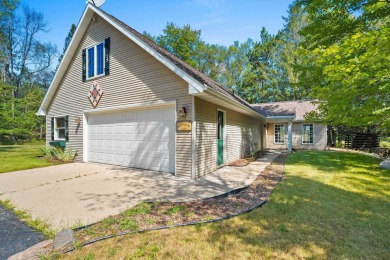 Flower Lake Home For Sale in Crivitz Wisconsin