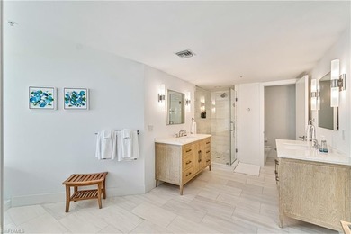 Indulge in a luxurious beachfront lifestyle in this exquisitely - photo 14